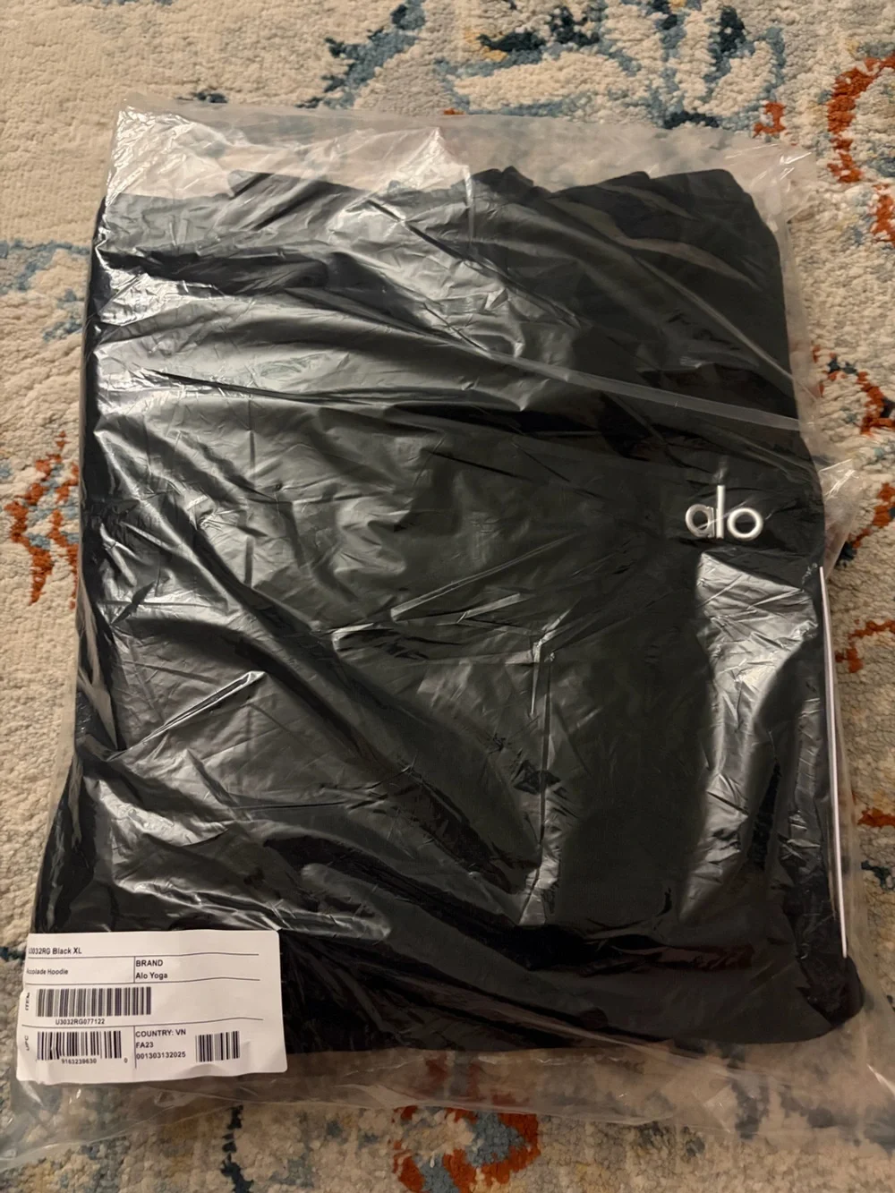 Alo Yoga Accolade Hoodie in Black NWT